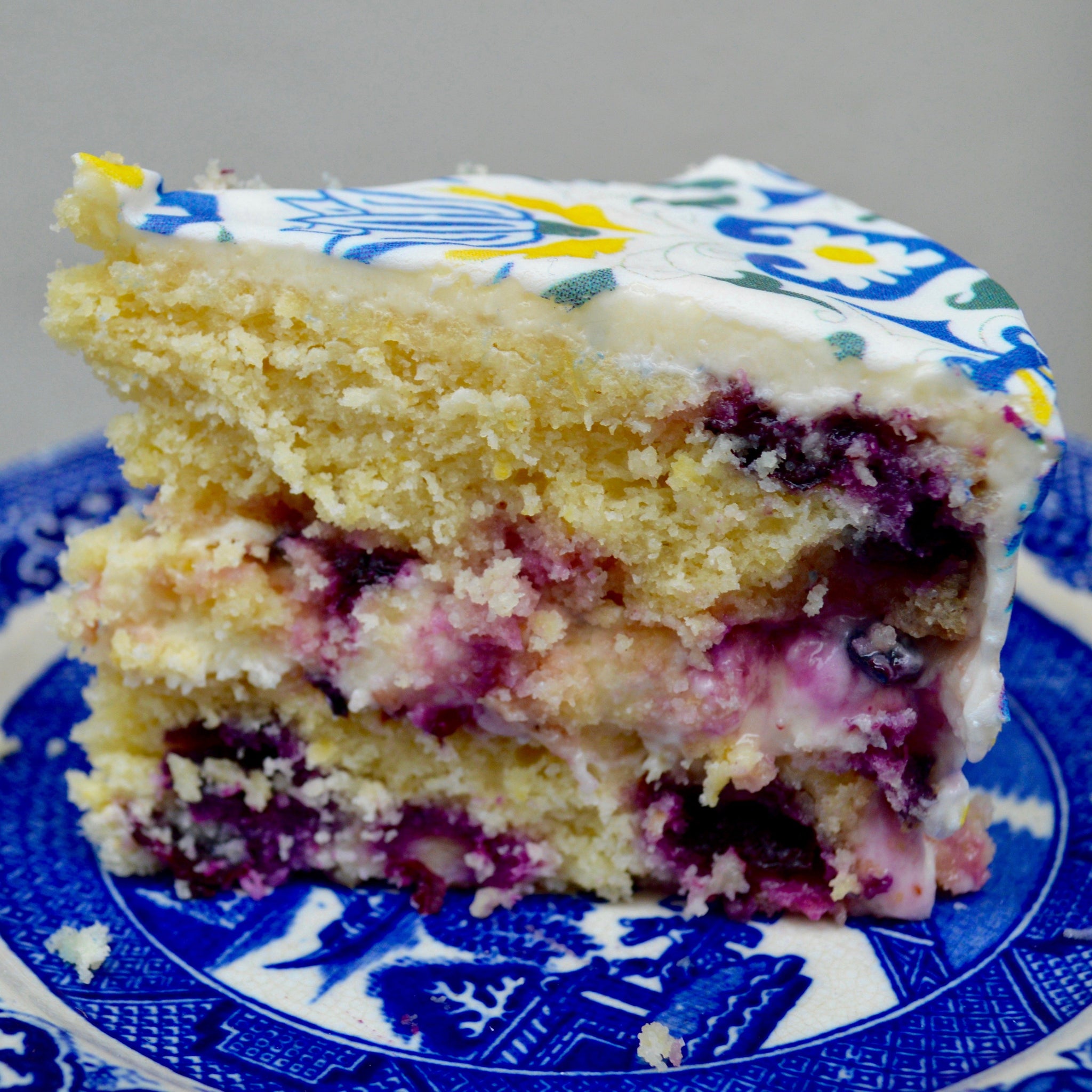 Summer Blueberry Cake by Chefanie